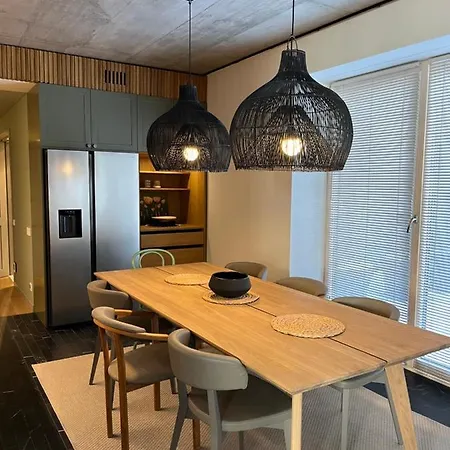 Apartmán 2bd & Office Room, Terrace, Garage Parking, By Cohost