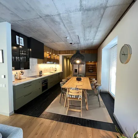דירה 2bd & Office Room, Terrace, Garage Parking, By Cohost